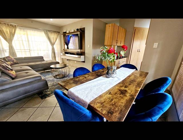 3 BEDROOM SECTIONAL TITLE FOR SALE IN SAFARI GARDENS